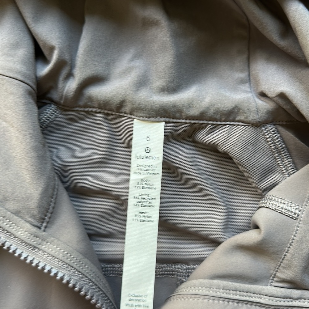 Lululemon Jacket - Picture 3 of 3